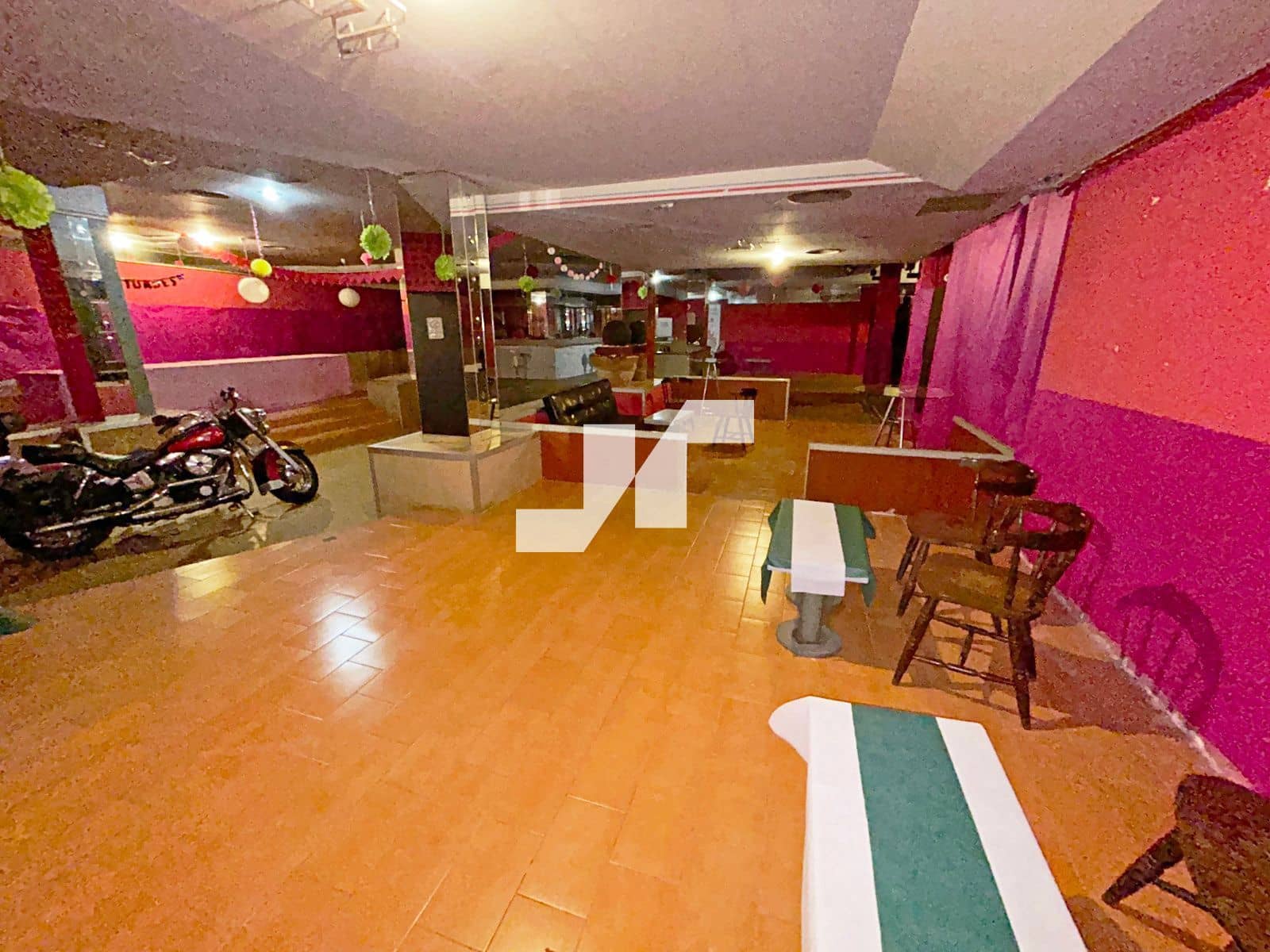 Commercial for rent in Castello de la Plana - € 1,500 (Ref: 9256685)