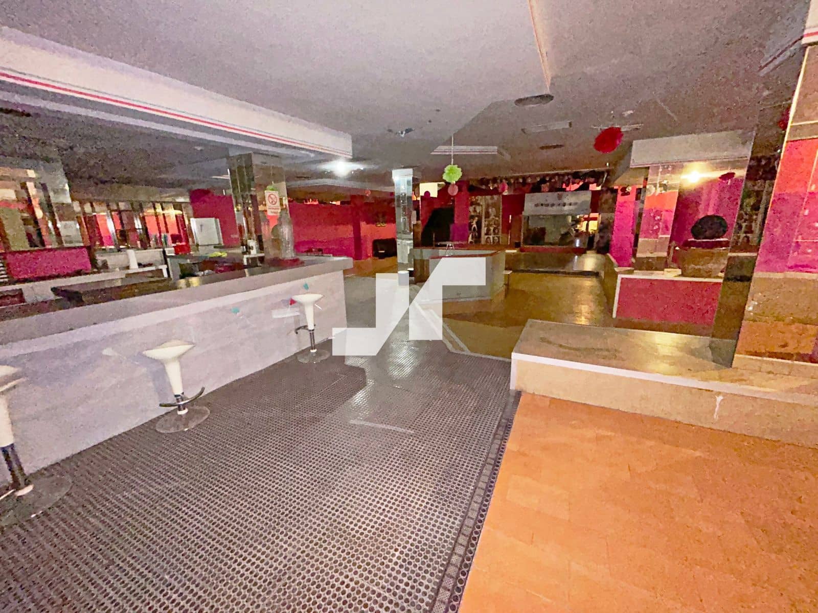 Commercial for rent in Castello de la Plana - € 1,500 (Ref: 9256685)