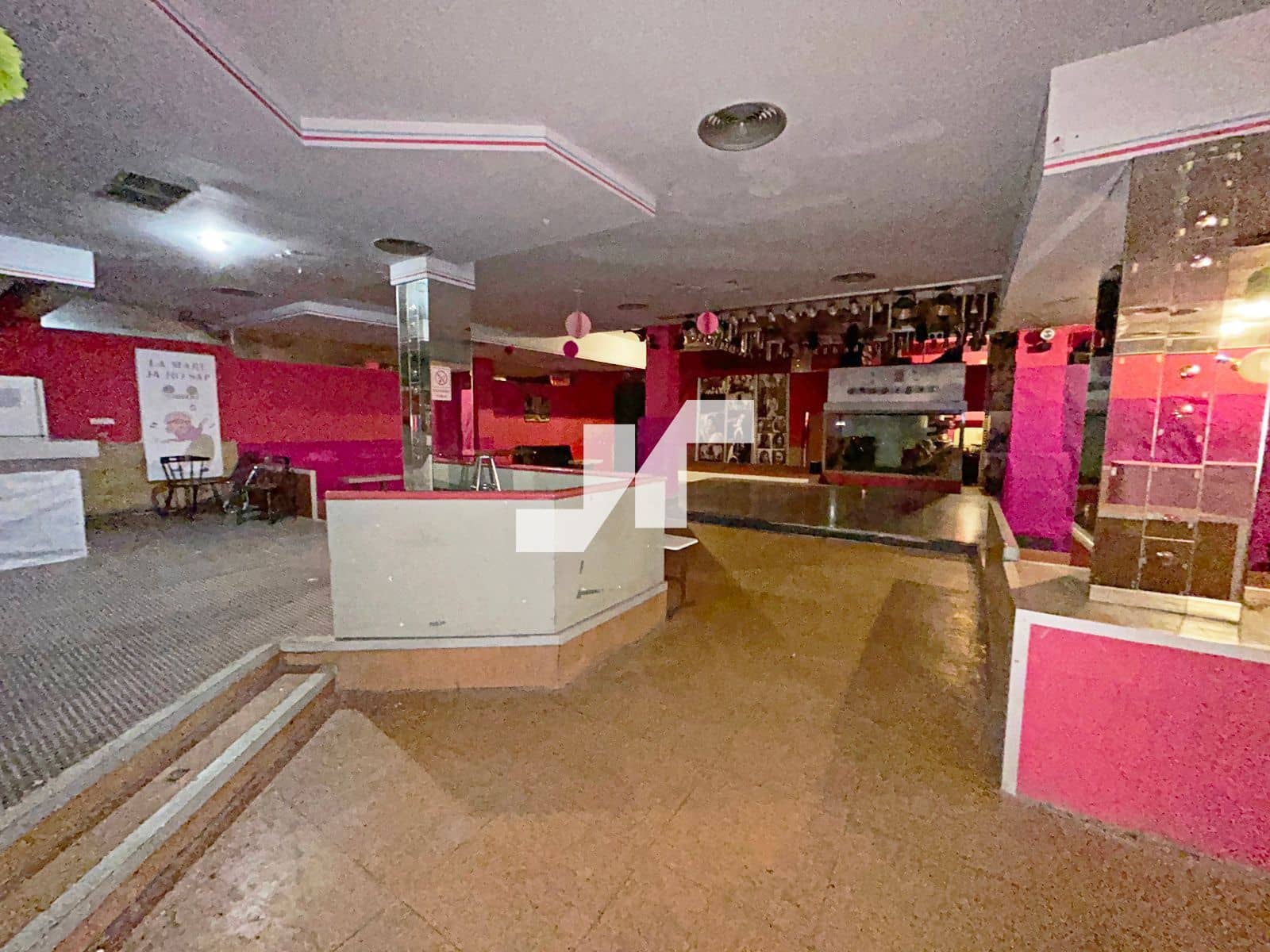 Commercial for rent in Castello de la Plana - € 1,500 (Ref: 9256685)