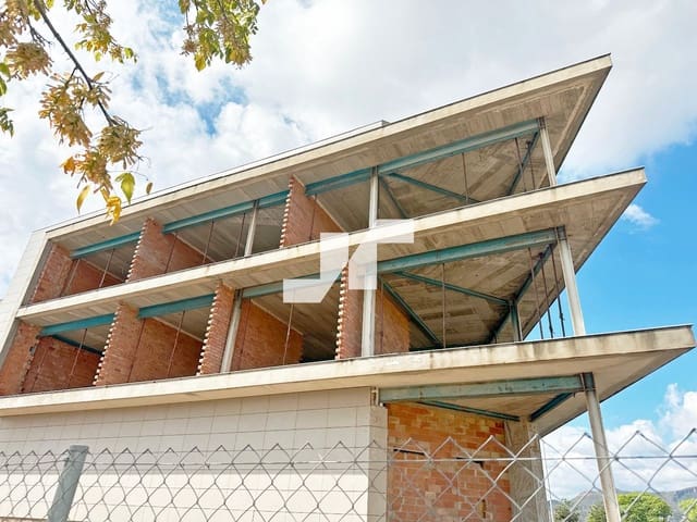 Toimisto myytävänä paikassa La Vall d'Uixó - 450 000 € (Ref: 9274637)