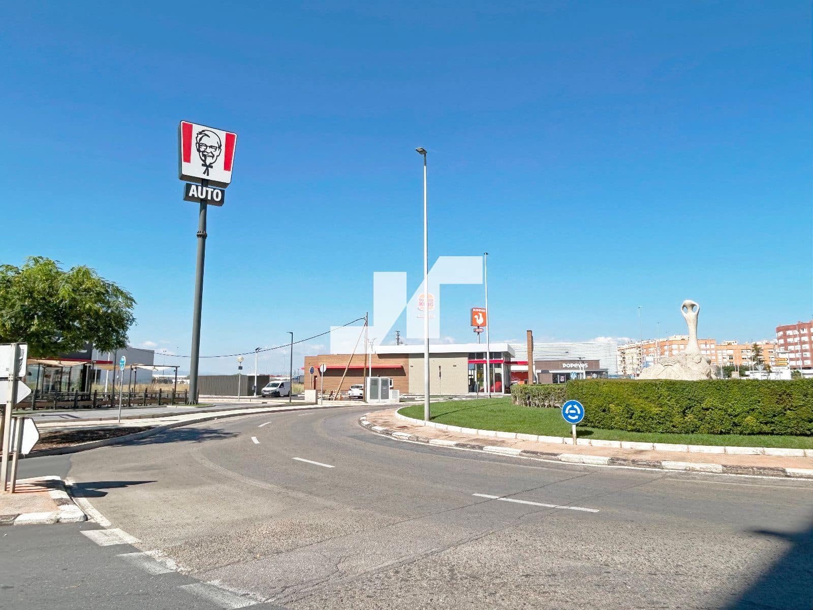 Commercial for rent in Vila-real with garage - € 9,000 (Ref: 9283969)