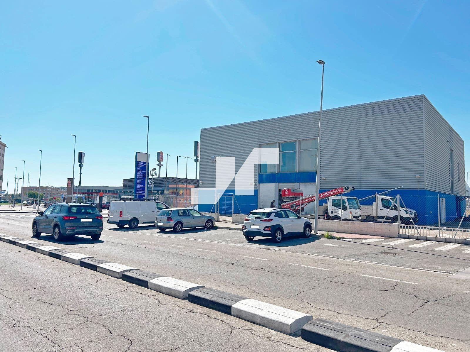 Commercial for rent in Vila-real with garage - € 9,000 (Ref: 9283969)