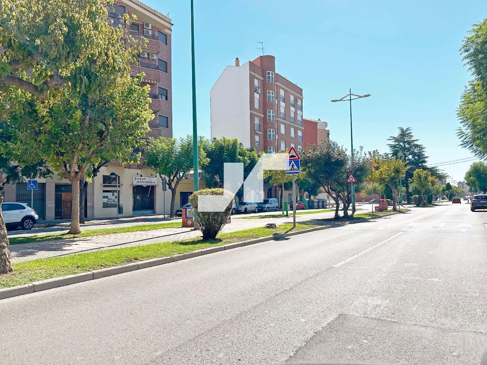 Commercial for rent in Vila-real with garage - € 9,000 (Ref: 9283969)