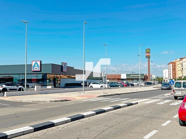 Kommersiell til salgs i Vila-real med garasje - € 4 000 000 (Ref: 9284858)