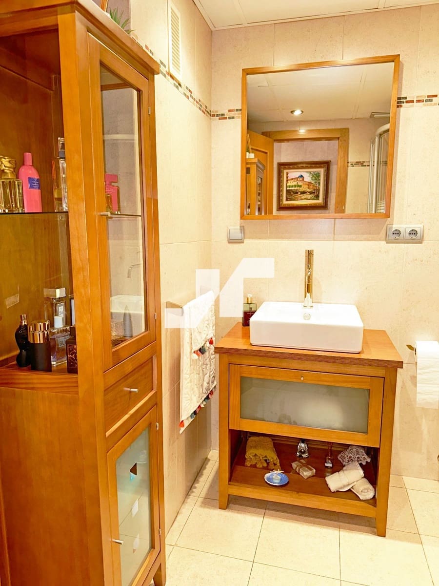 4 slaapkamer Flat te koop in Vila-real met zwembad garage - € 250.000 (Ref: 9302798)