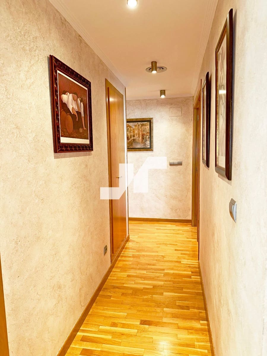 4 slaapkamer Flat te koop in Vila-real met zwembad garage - € 250.000 (Ref: 9302798)