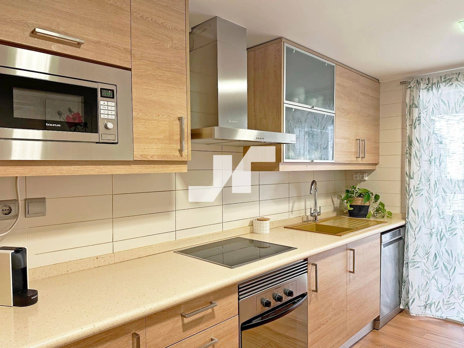 4 slaapkamer Flat te koop in Vila-real met zwembad garage - € 250.000 (Ref: 9302798)