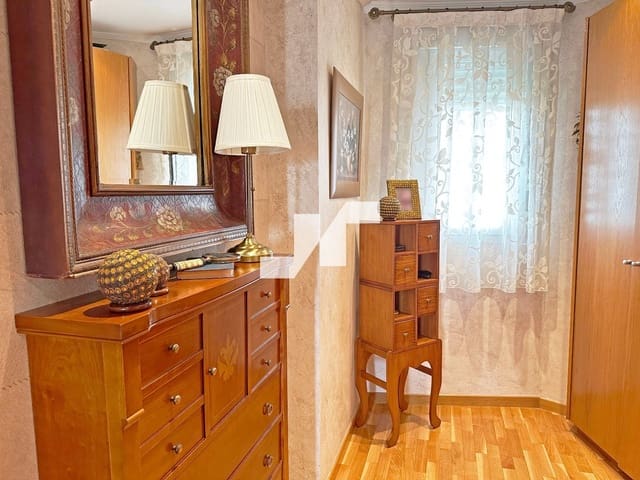 4 soveværelse Lejlighed til salg i Vila-real med swimmingpool garage - € 250.000 (Ref: 9302798)