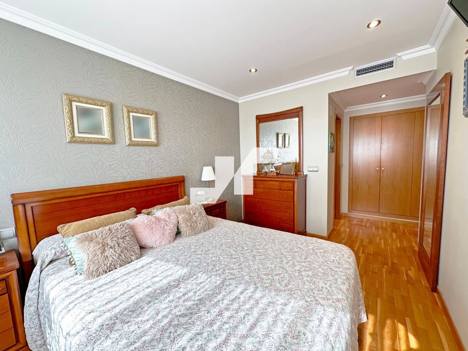 4 slaapkamer Flat te koop in Vila-real met zwembad garage - € 250.000 (Ref: 9302798)