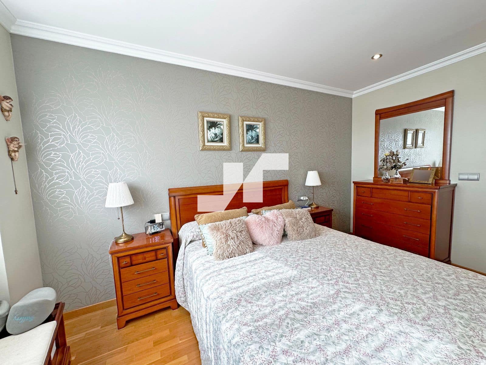 4 slaapkamer Flat te koop in Vila-real met zwembad garage - € 250.000 (Ref: 9302798)