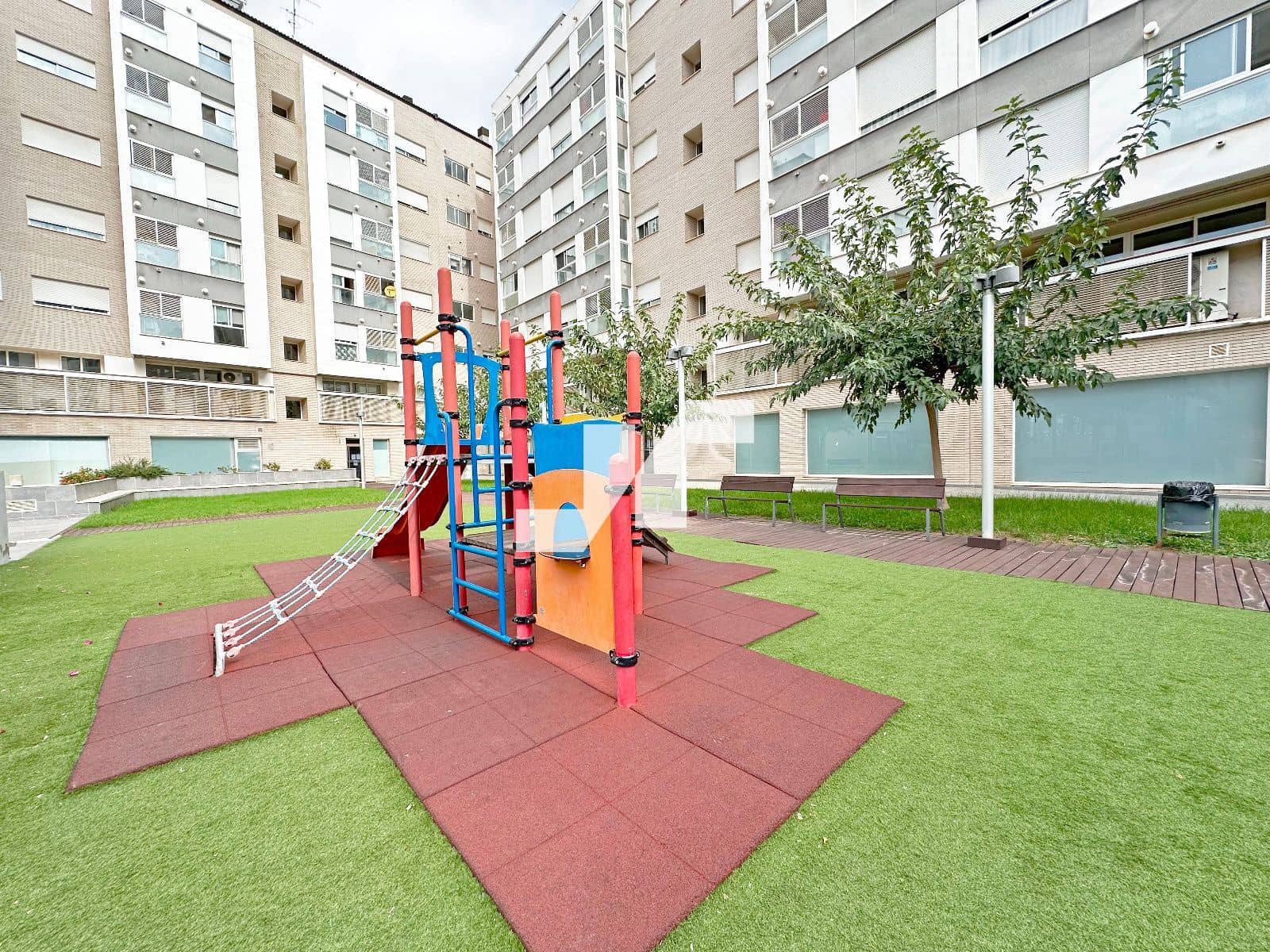 4 slaapkamer Flat te koop in Vila-real met zwembad garage - € 250.000 (Ref: 9302798)