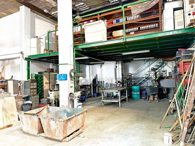 Kaupallinen myytävänä paikassa Vila-real - 202 000 € (Ref: 9310176)