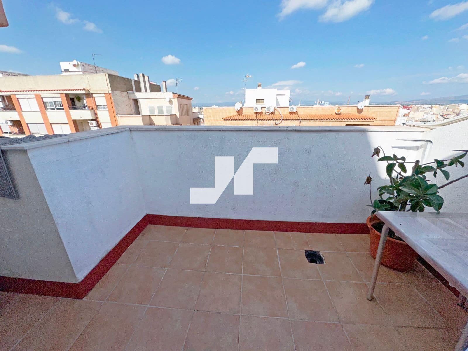 4 bedroom Flat for sale in Vila-real with garage - € 230,000 (Ref: 9319986)