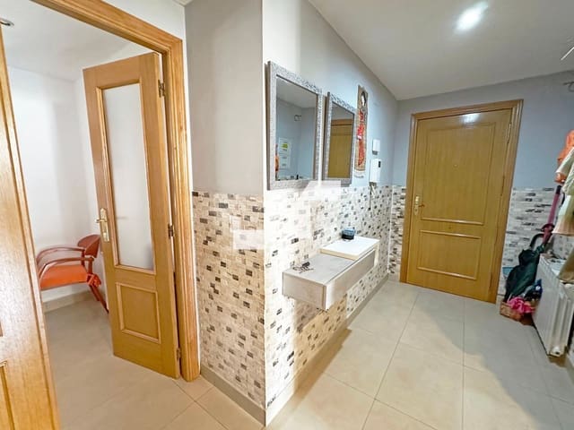 4 soveværelse Lejlighed til salg i Vila-real med garage - € 230.000 (Ref: 9319986)