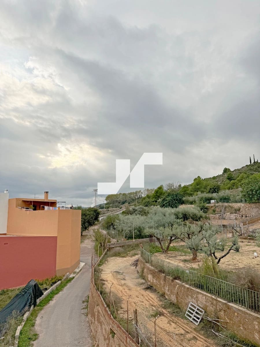 4 soveværelse Villa til salg i L'Alcora med garage - € 250.000 (Ref: 9325808)