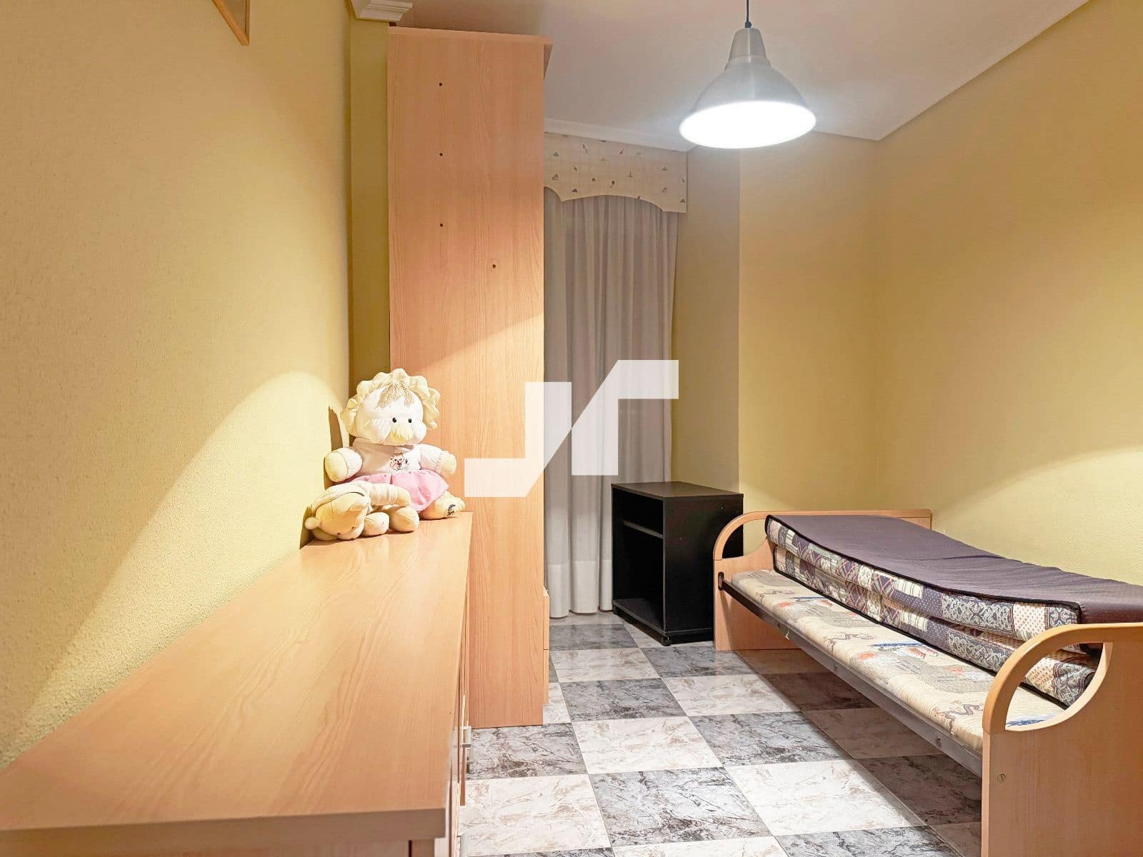 4 soveværelse Villa til salg i L'Alcora med garage - € 250.000 (Ref: 9325808)