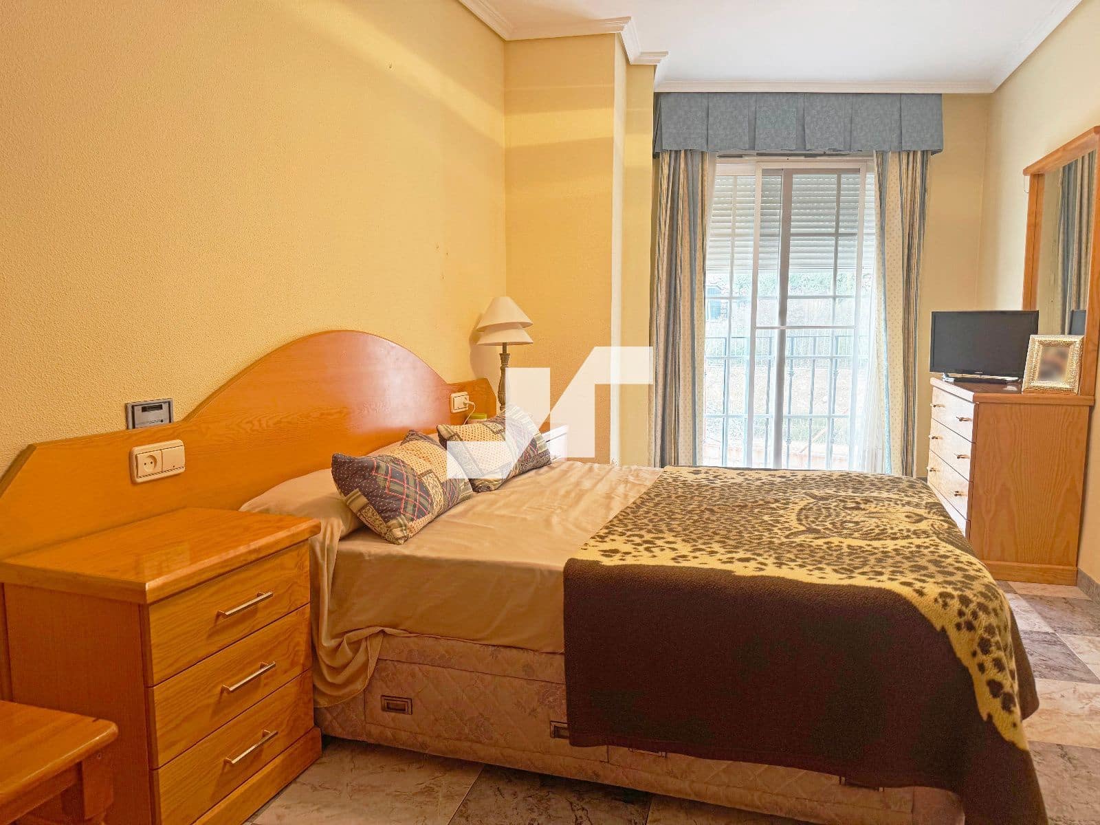 4 soveværelse Villa til salg i L'Alcora med garage - € 250.000 (Ref: 9325808)