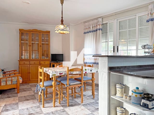 4 bedroom Villa for sale in L'Alcora with garage - € 250,000 (Ref: 9325808)