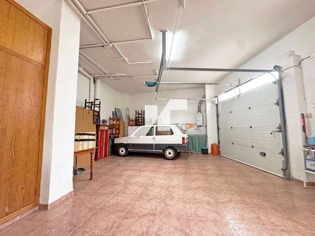 4 bedroom Villa for sale in L'Alcora with garage - € 250,000 (Ref: 9325808)