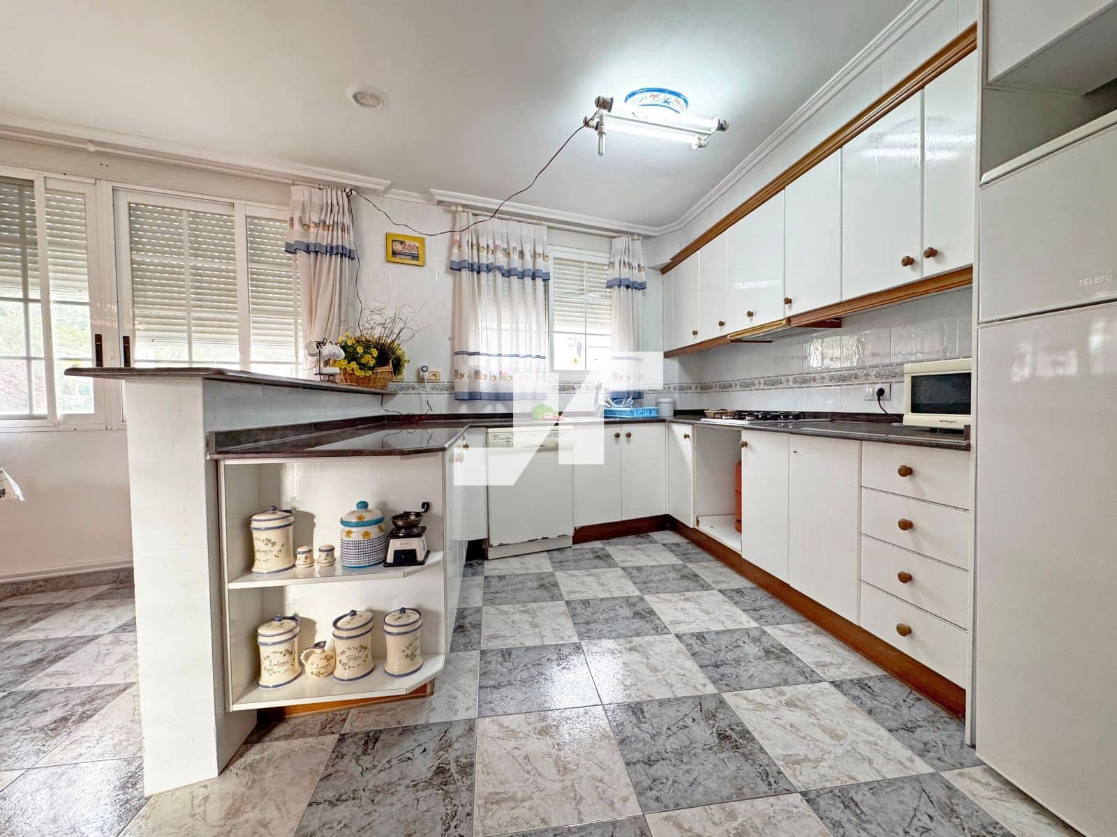 4 soveværelse Villa til salg i L'Alcora med garage - € 250.000 (Ref: 9325808)