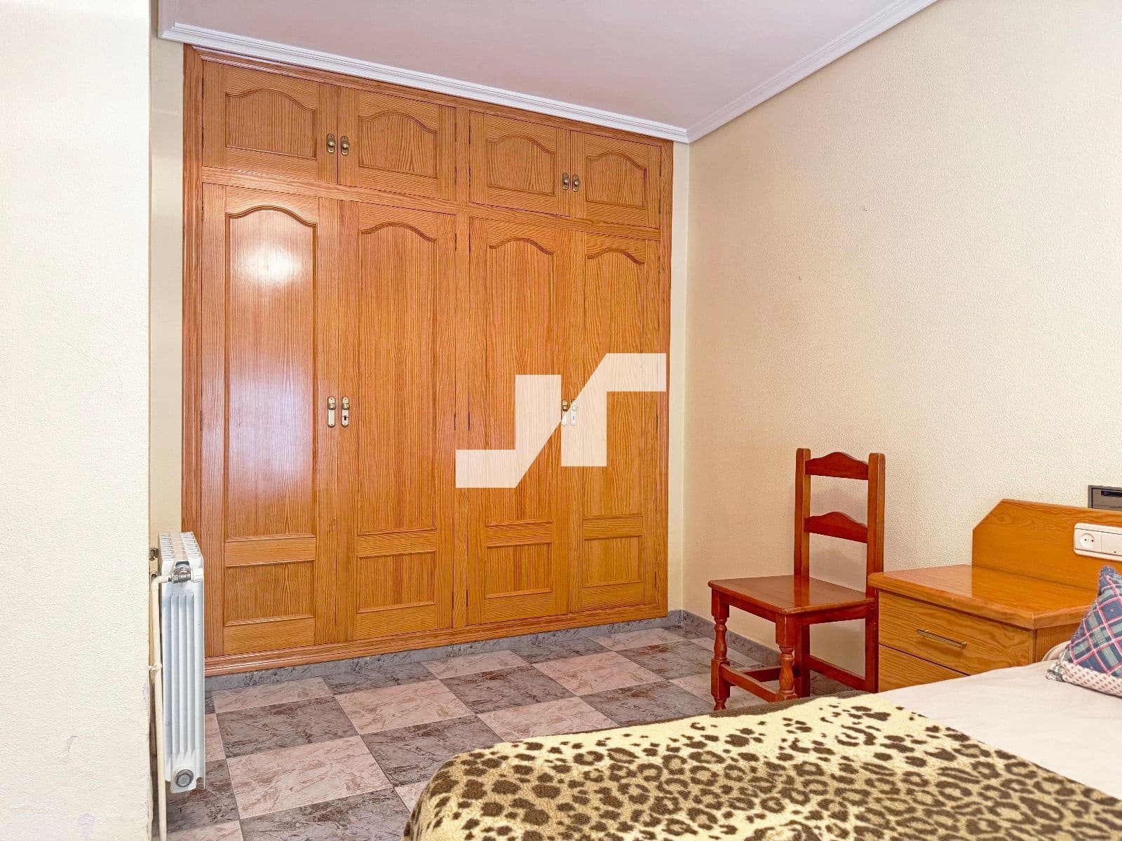 4 soveværelse Villa til salg i L'Alcora med garage - € 250.000 (Ref: 9325808)