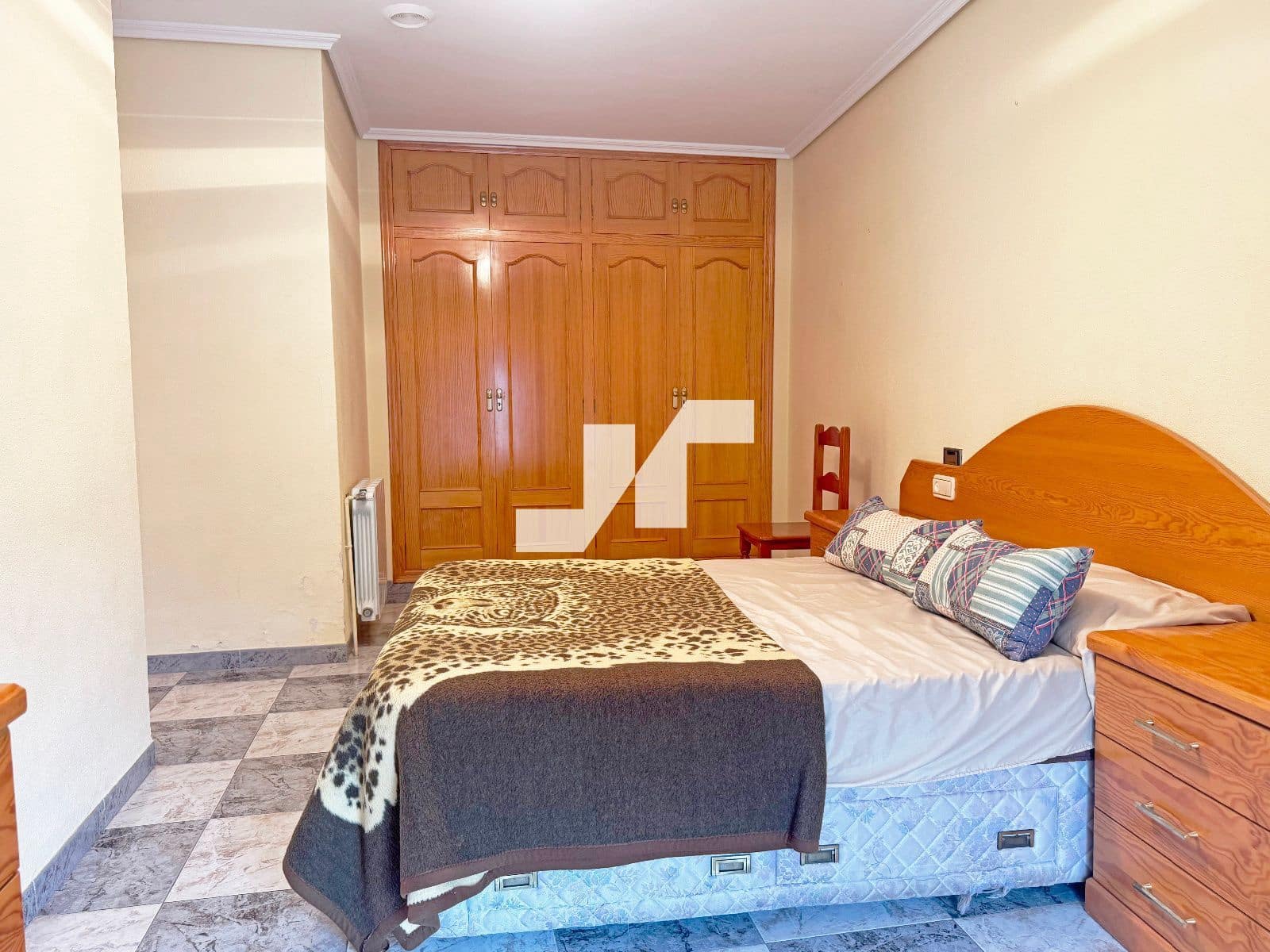 4 soveværelse Villa til salg i L'Alcora med garage - € 250.000 (Ref: 9325808)