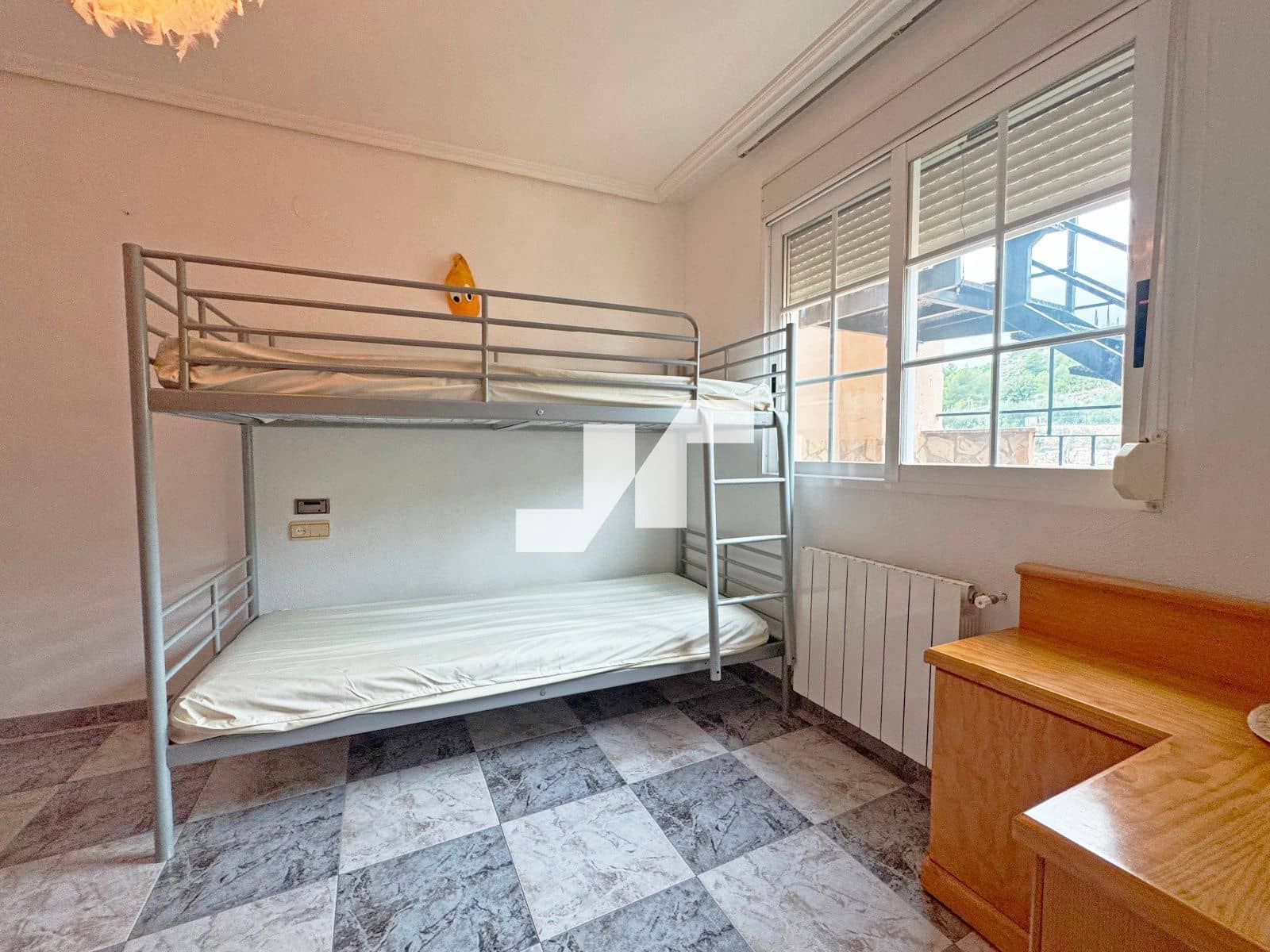 4 soveværelse Villa til salg i L'Alcora med garage - € 250.000 (Ref: 9325808)