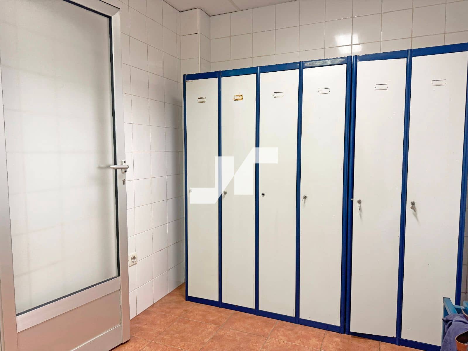 Erhverv til salg i Vila-real - € 250.000 (Ref: 9331155)