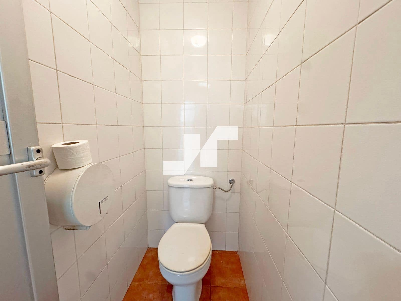 Erhverv til salg i Vila-real - € 250.000 (Ref: 9331155)