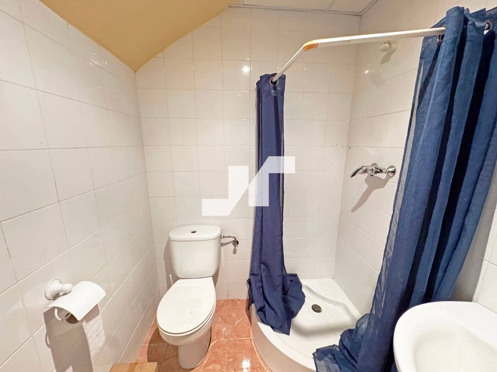 Erhverv til salg i Vila-real - € 250.000 (Ref: 9331155)