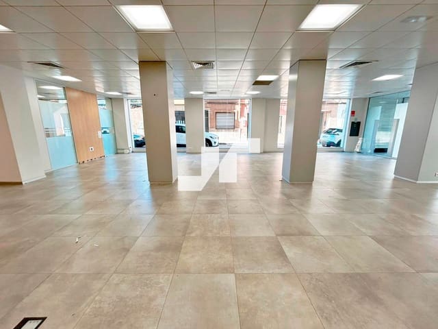 Commercial for rent in Vila-real - € 2,900 (Ref: 9353007)