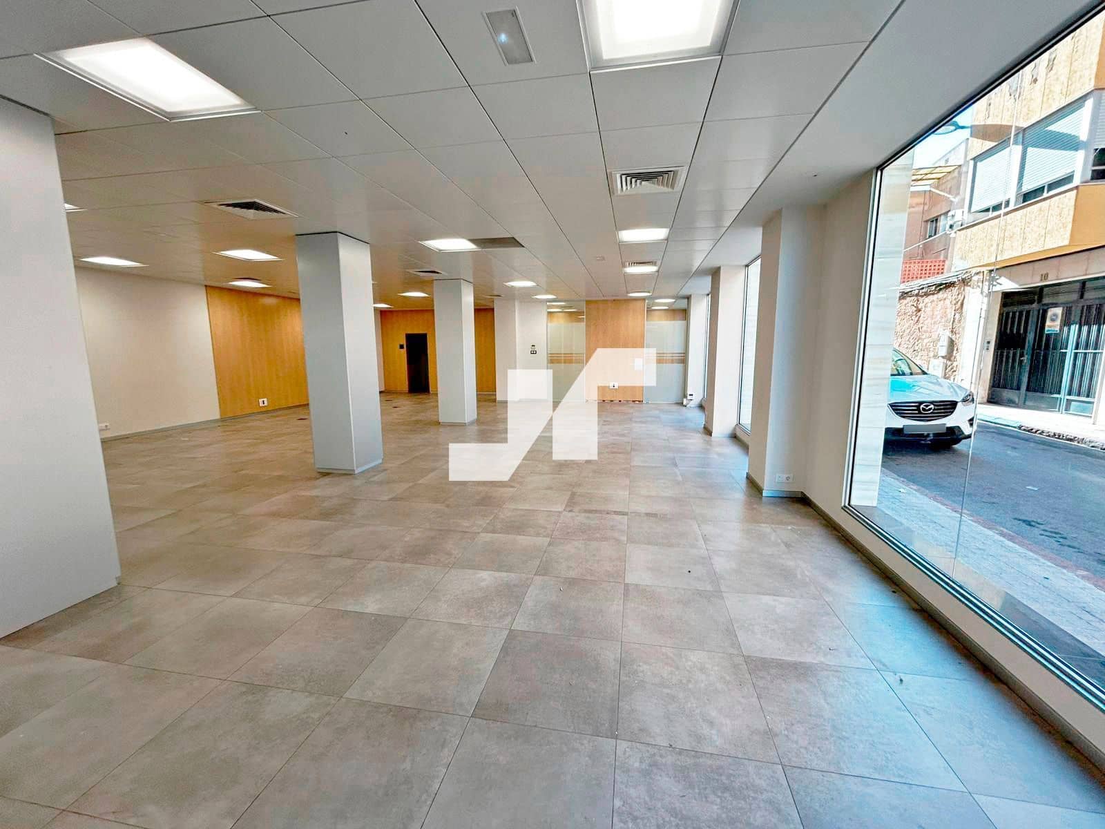 Commercial for rent in Vila-real - € 2,900 (Ref: 9353007)