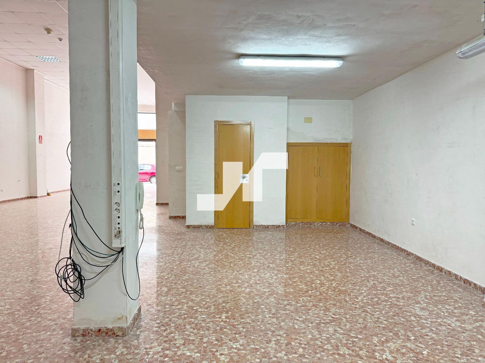 Commercial for rent in Vila-real - € 750 (Ref: 9374647)