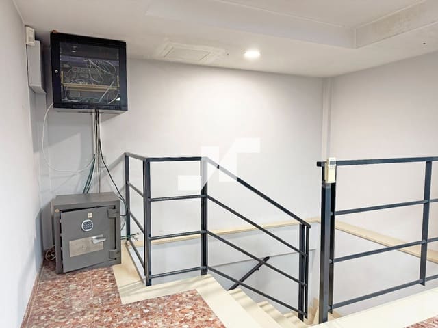 Commercial for rent in Vila-real - € 750 (Ref: 9374647)