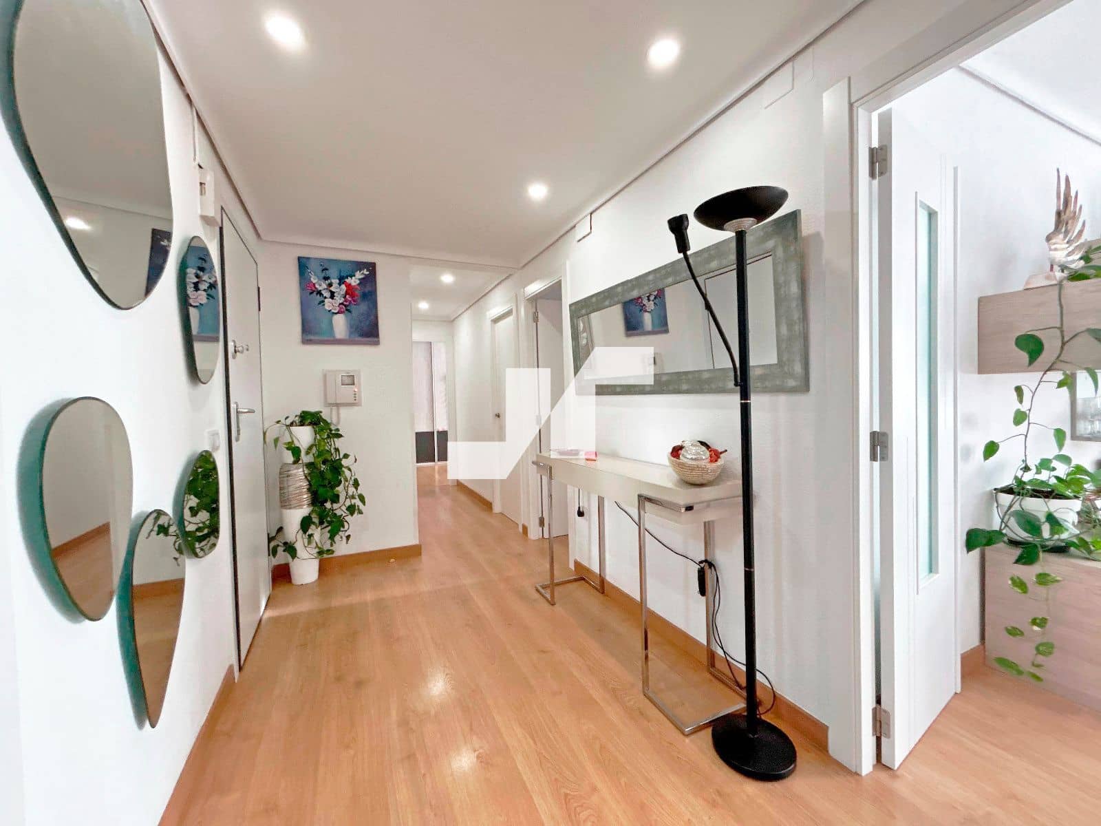 4 bedroom Flat for sale in Vila-real - € 160,000 (Ref: 9383720)