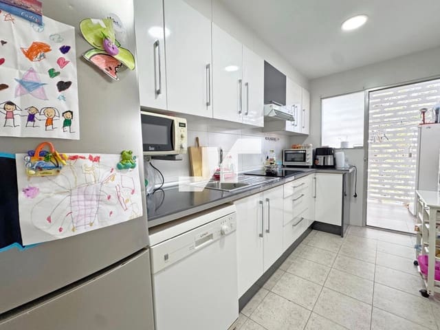 Piso de 3 habitaciones en Benicàssim en venta con piscina garaje - 270.000 € (Ref: 9386459)