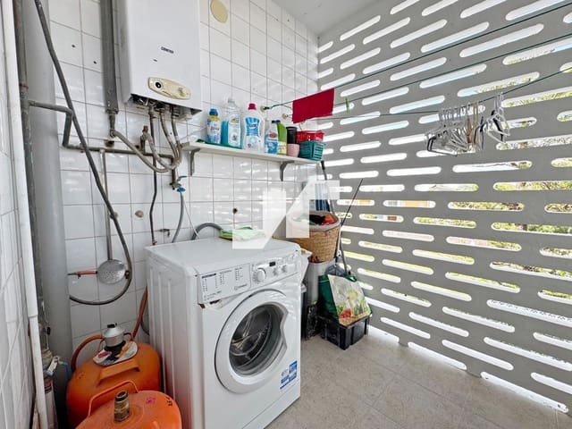 Piso de 3 habitaciones en Benicàssim en venta con piscina garaje - 270.000 € (Ref: 9386459)