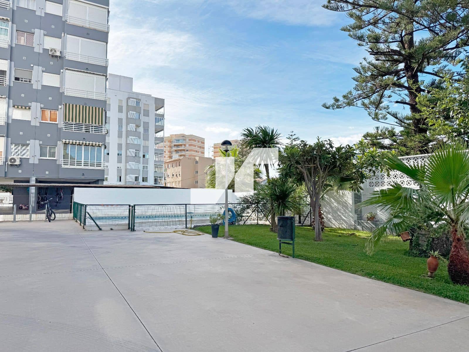 Piso de 3 habitaciones en Benicàssim en venta con piscina garaje - 270.000 € (Ref: 9386459)