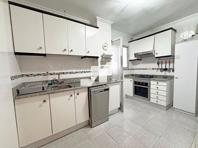 4 soveværelse Lejlighed til salg i Vila-real - € 129.000 (Ref: 9398139)