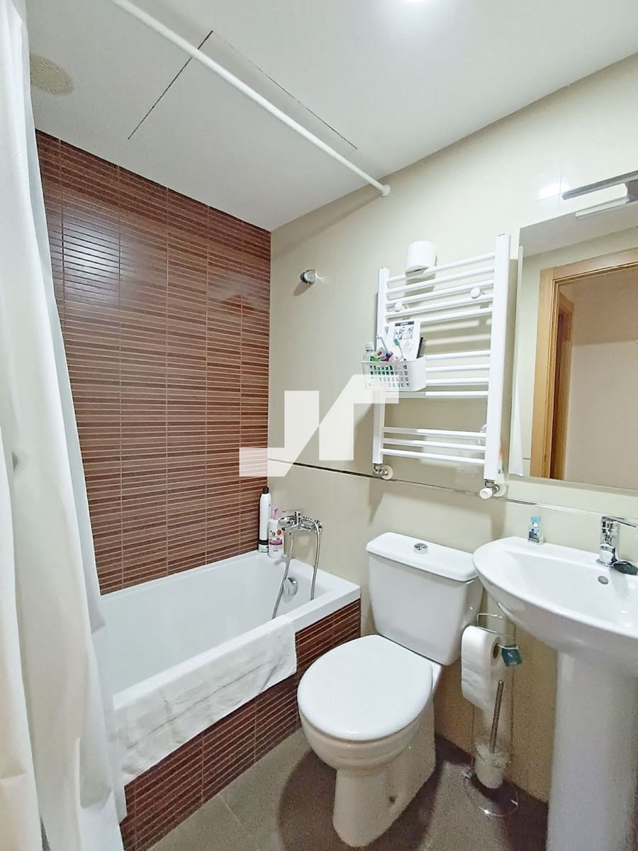 2 bedroom Flat for sale in Castello de la Plana with pool garage - € 220,000 (Ref: 9405863)