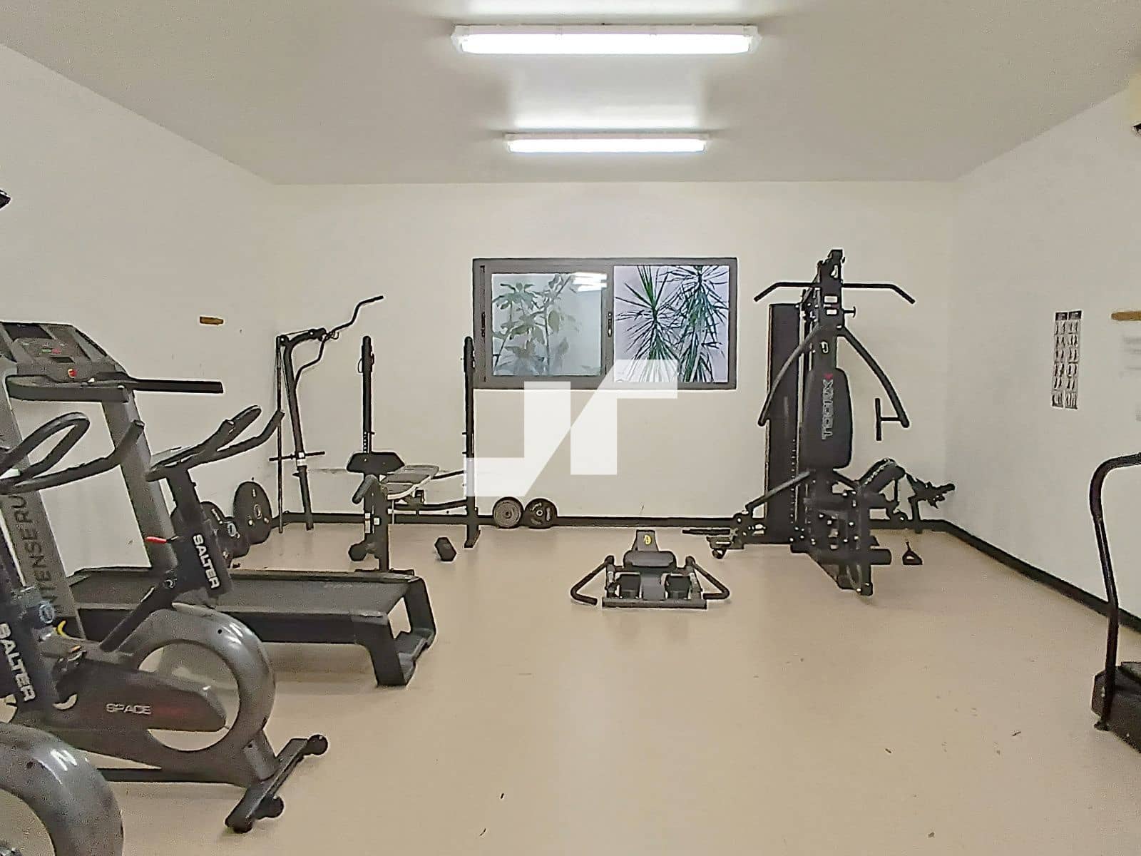 2 bedroom Flat for sale in Castello de la Plana with pool garage - € 220,000 (Ref: 9405863)