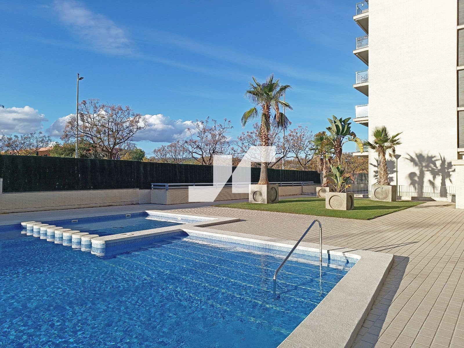 2 bedroom Flat for sale in Castello de la Plana with pool garage - € 220,000 (Ref: 9405863)