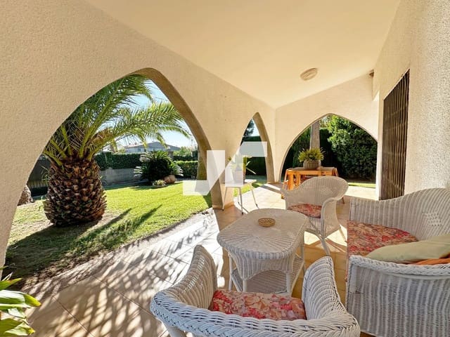 4 soveværelse Villa til salg i Vila-real med swimmingpool garage - € 365.000 (Ref: 9438783)