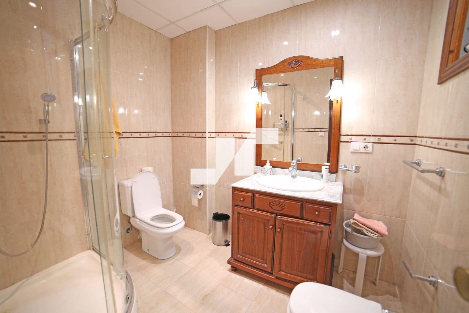 5 Zimmer Villa zu verkaufen in Castello de la Plana mit Garage - 250.000 € (Ref: 9445498)