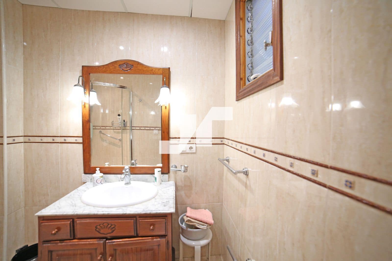 5 Zimmer Villa zu verkaufen in Castello de la Plana mit Garage - 250.000 € (Ref: 9445498)