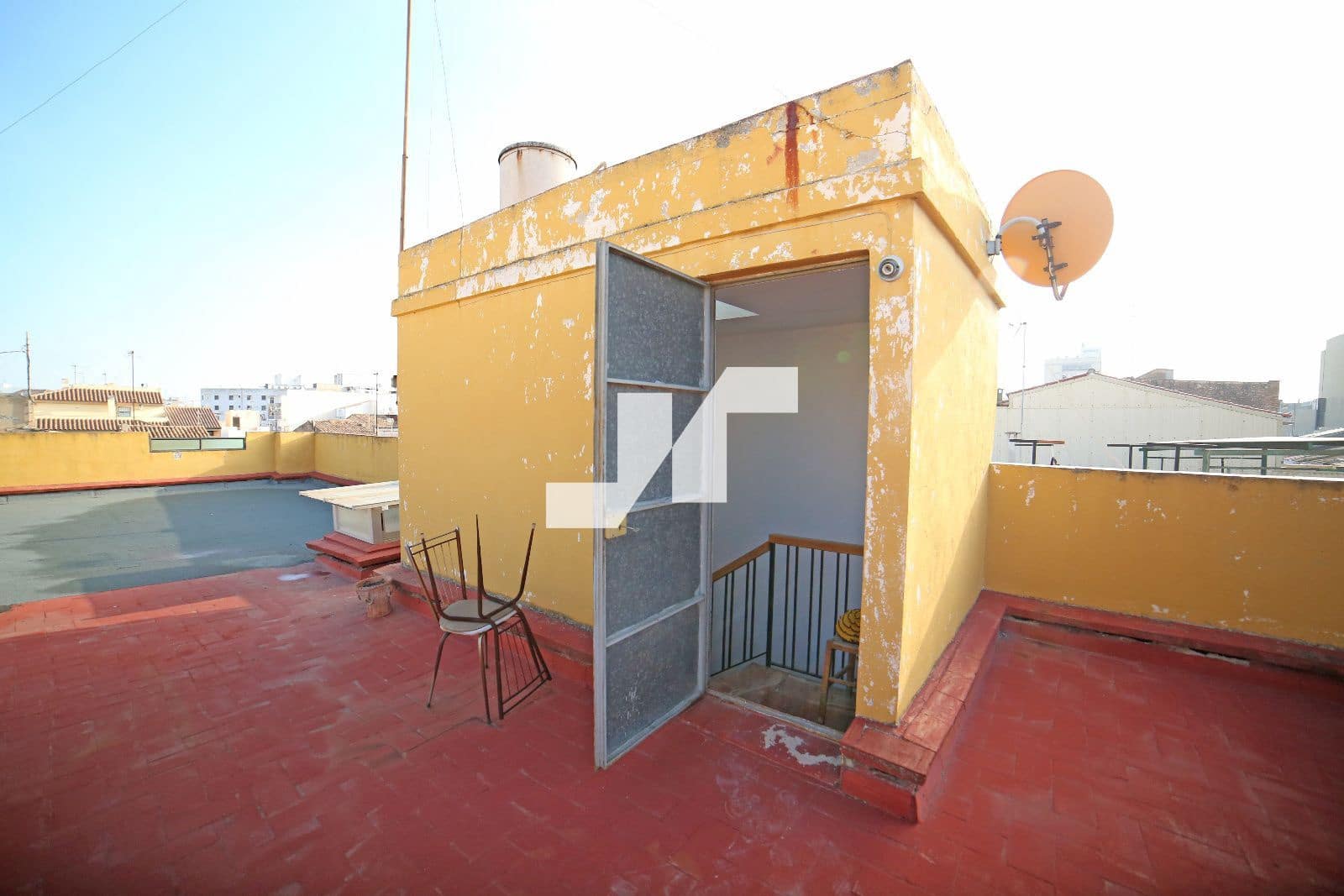 5 Zimmer Villa zu verkaufen in Castello de la Plana mit Garage - 250.000 € (Ref: 9445498)