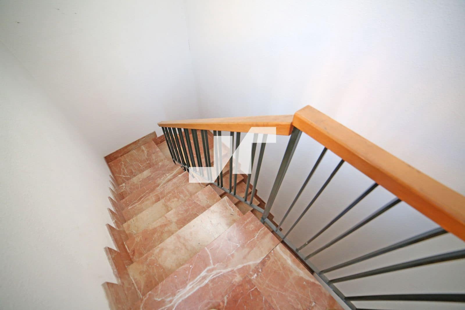 5 Zimmer Villa zu verkaufen in Castello de la Plana mit Garage - 250.000 € (Ref: 9445498)