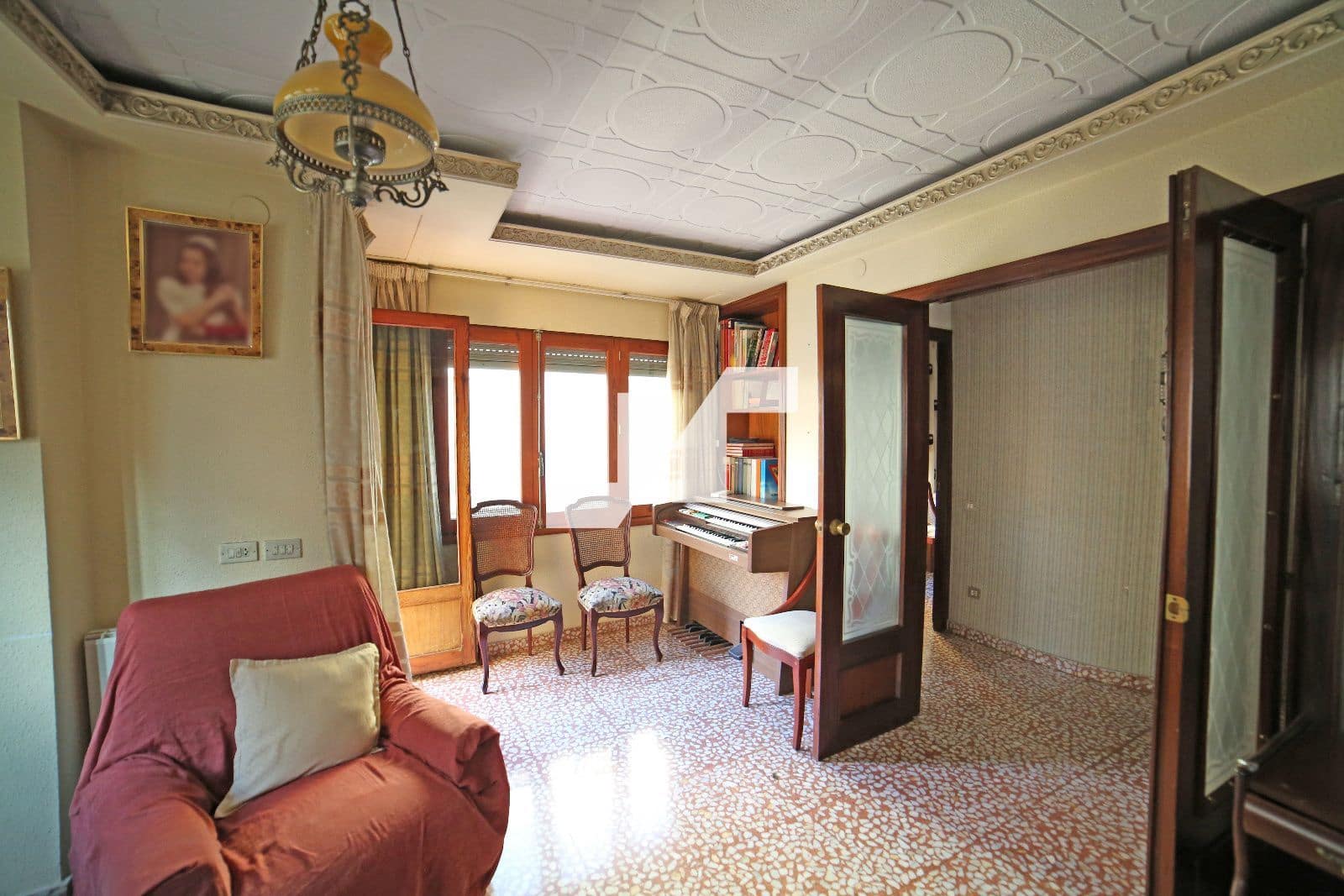 5 Zimmer Villa zu verkaufen in Castello de la Plana mit Garage - 250.000 € (Ref: 9445498)