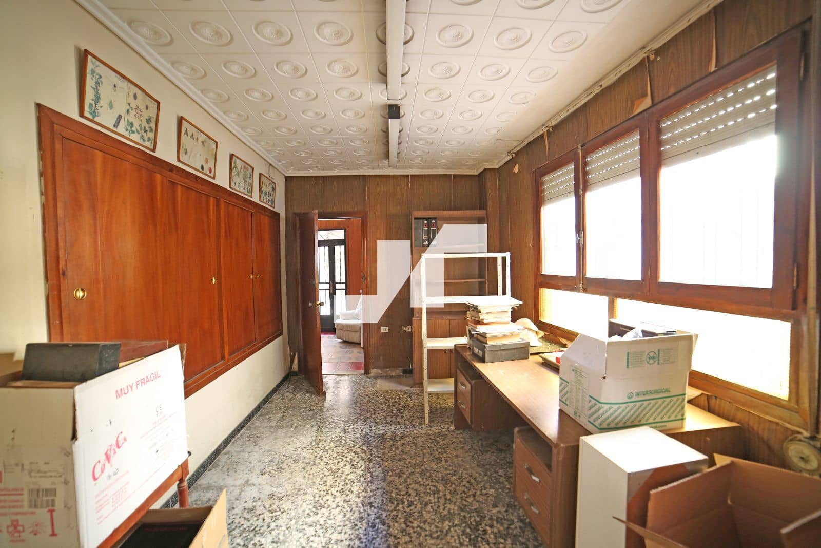 5 Zimmer Villa zu verkaufen in Castello de la Plana mit Garage - 250.000 € (Ref: 9445498)