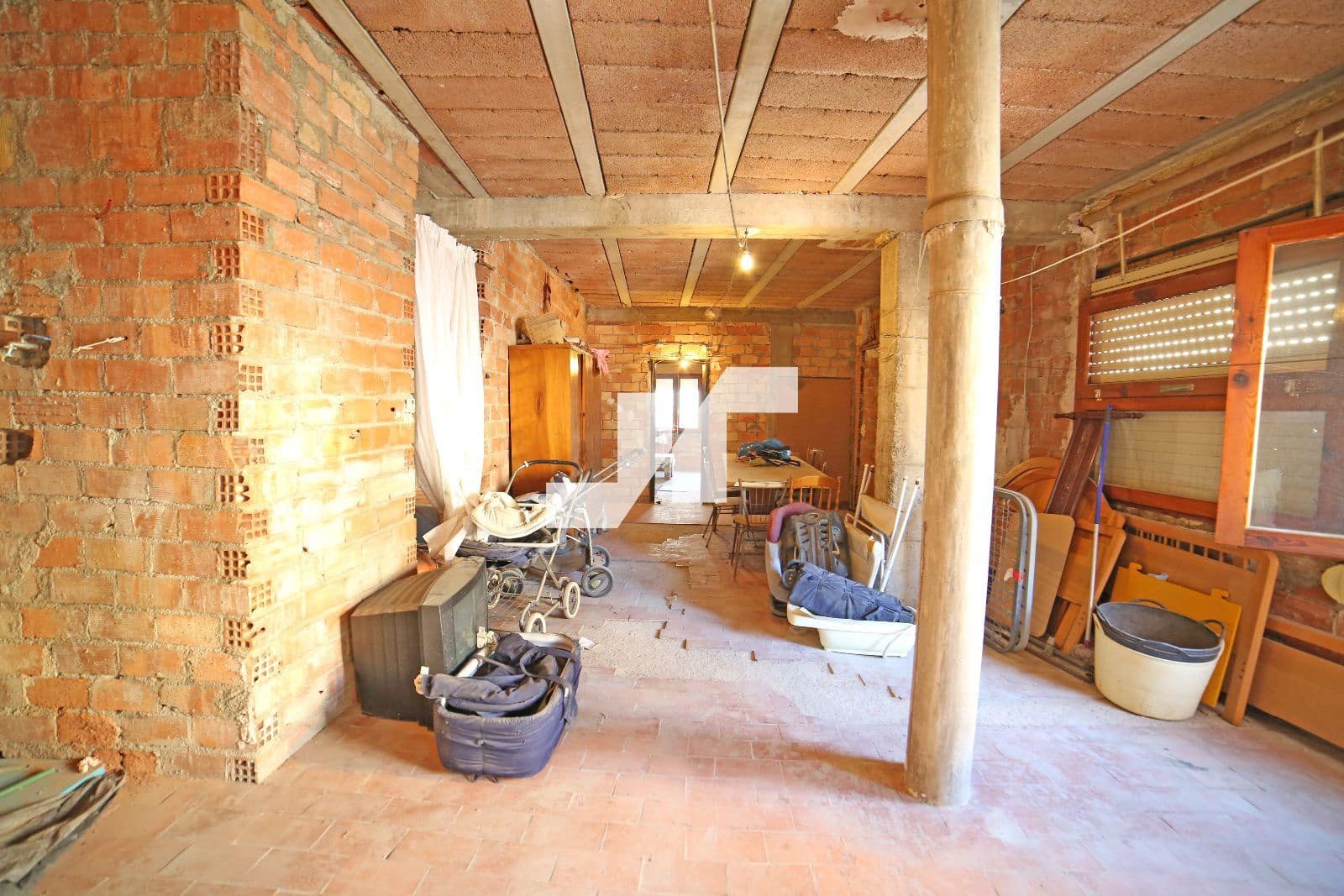 5 Zimmer Villa zu verkaufen in Castello de la Plana mit Garage - 250.000 € (Ref: 9445498)